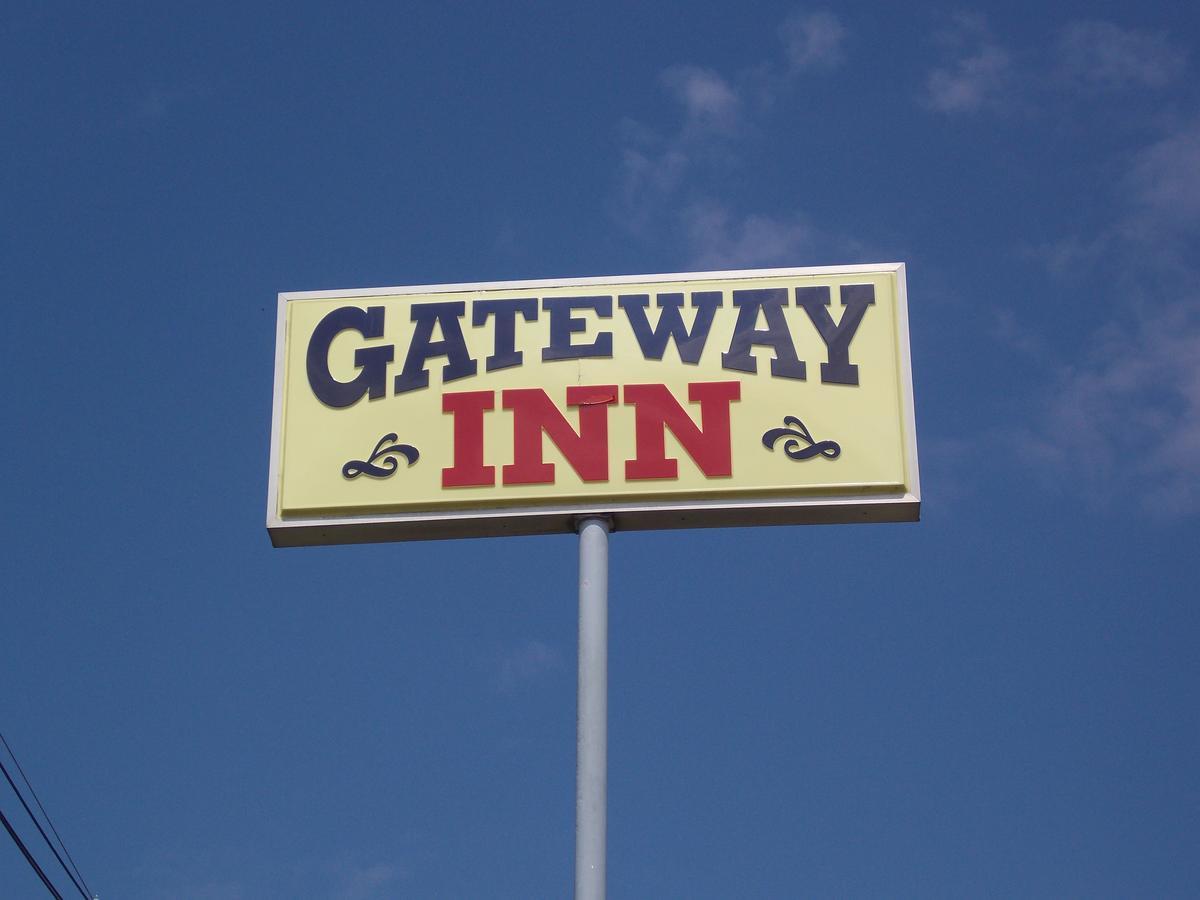 Gateway Inn Sullivan Exterior photo